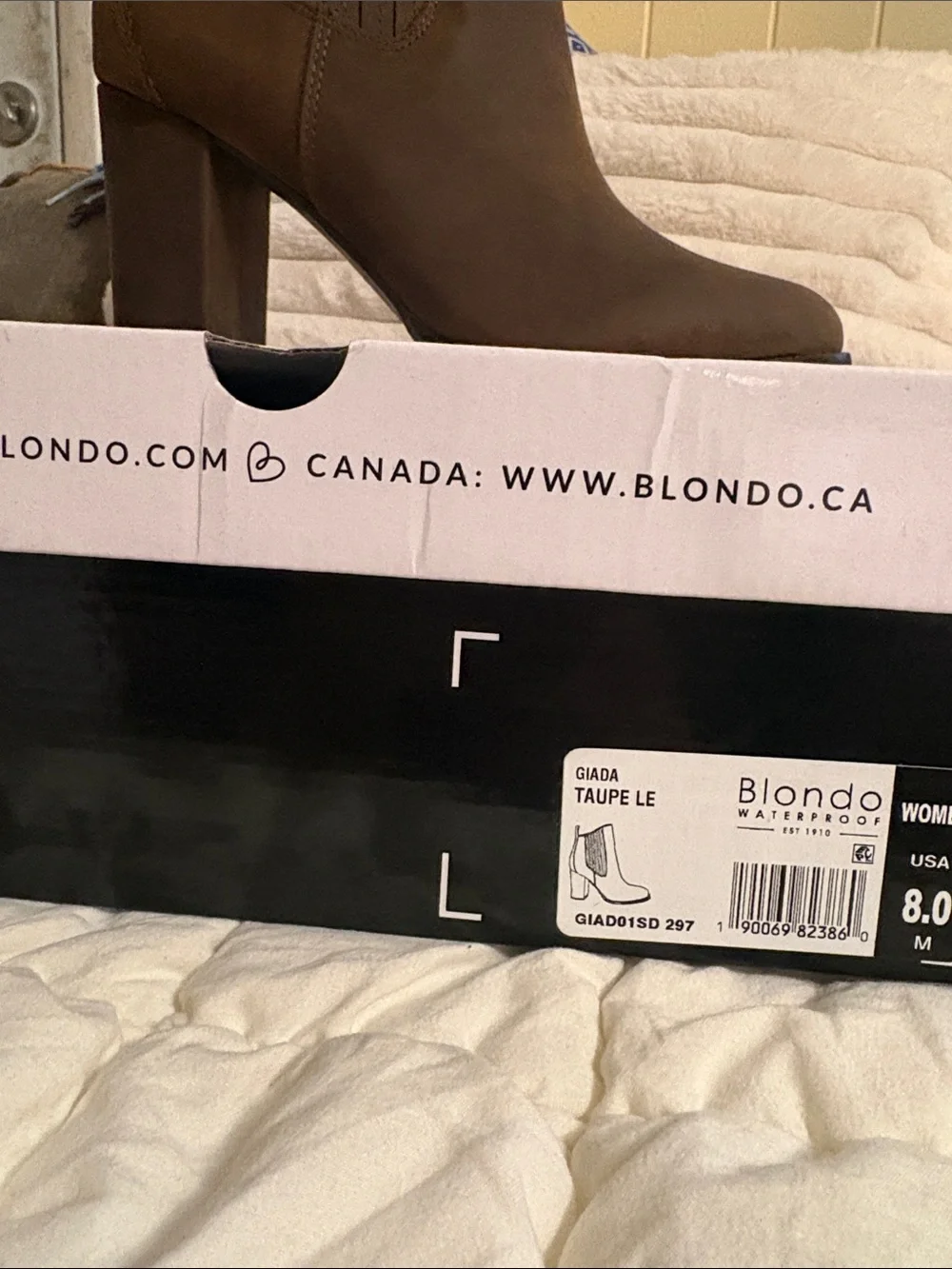 Blondo sleek chelsea